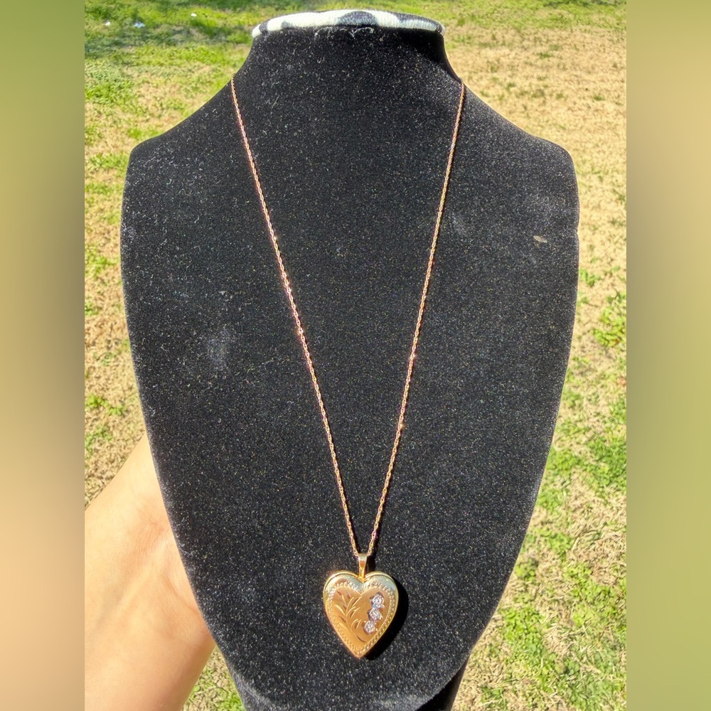 Vintage 14K 1/20 Gold Filled Necklace Chain With Heart Photo Locket Pendant